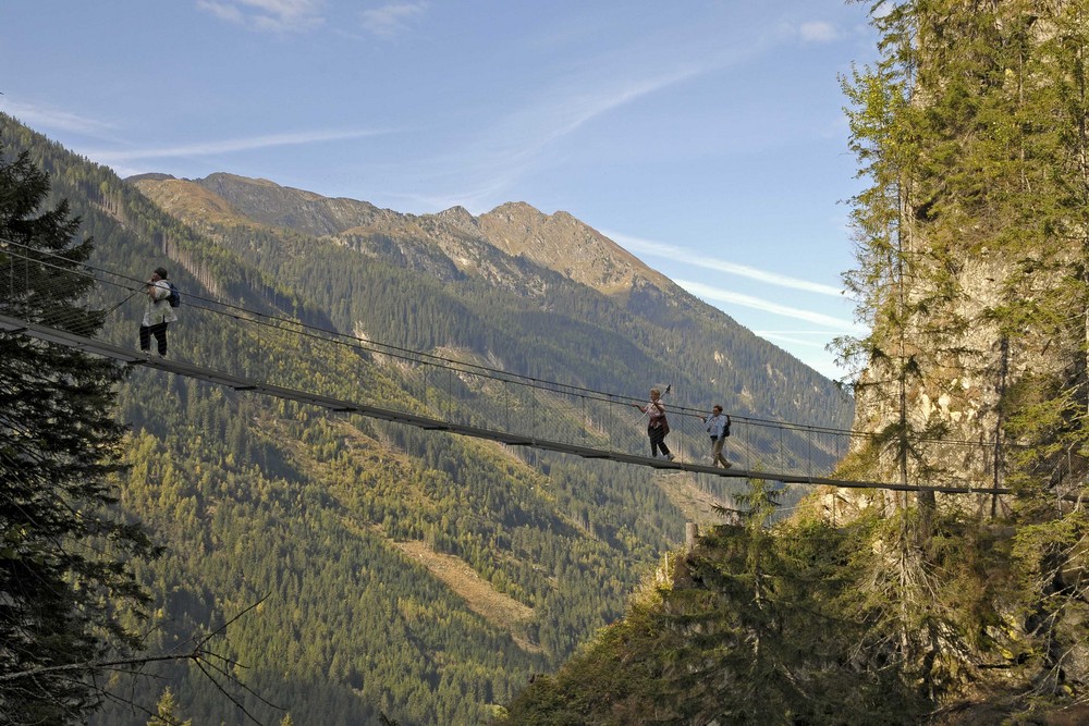 Nicht alltäglich - Hängebrücke bei den wilden Wassern - Schladming