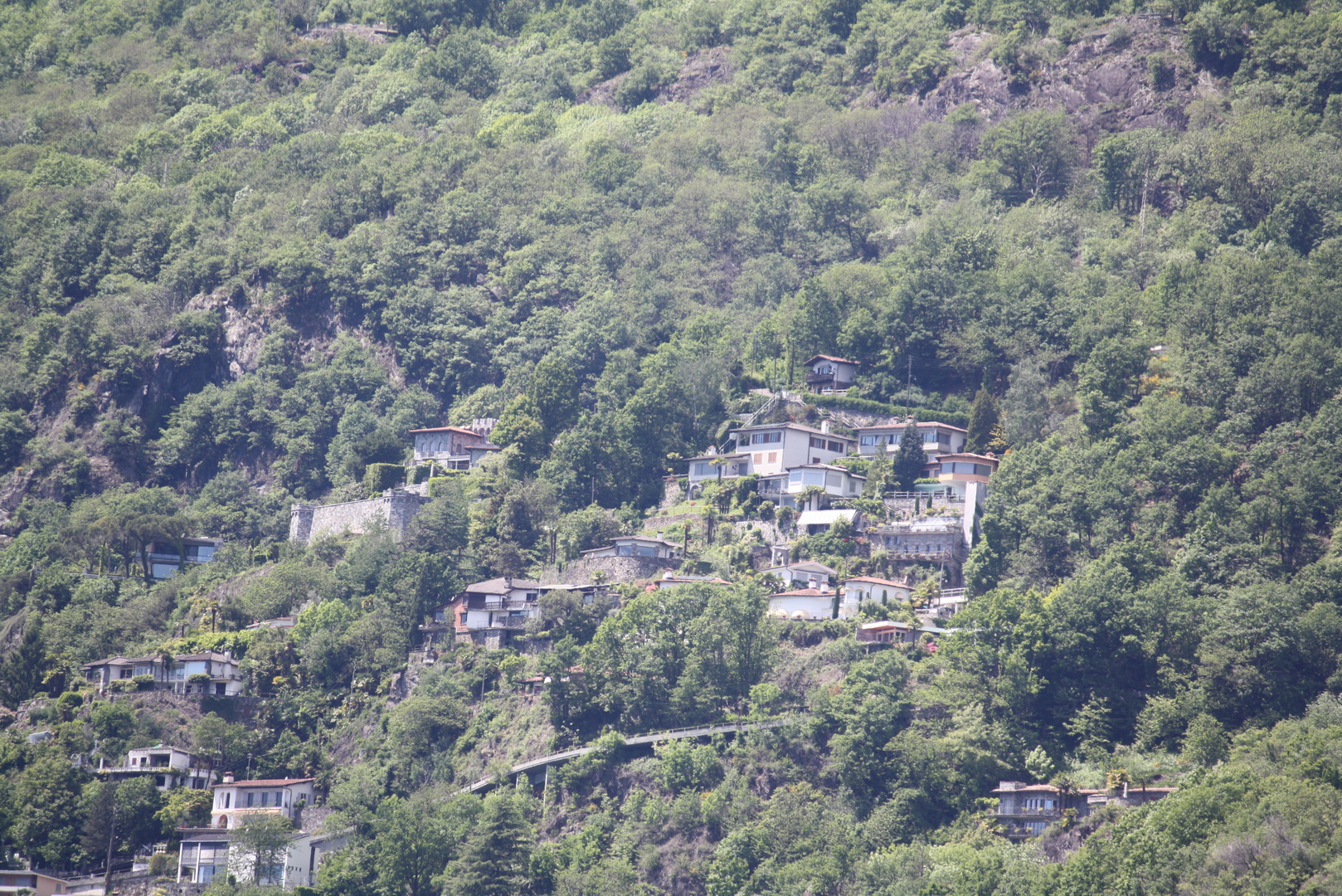 Nicht in Bhutan - im Kanton Tessin