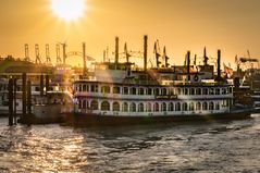 nicht New Orleans  -  sondern Hamburger Hafen