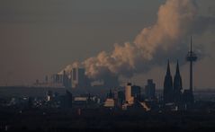 nicht weit hinter köln....