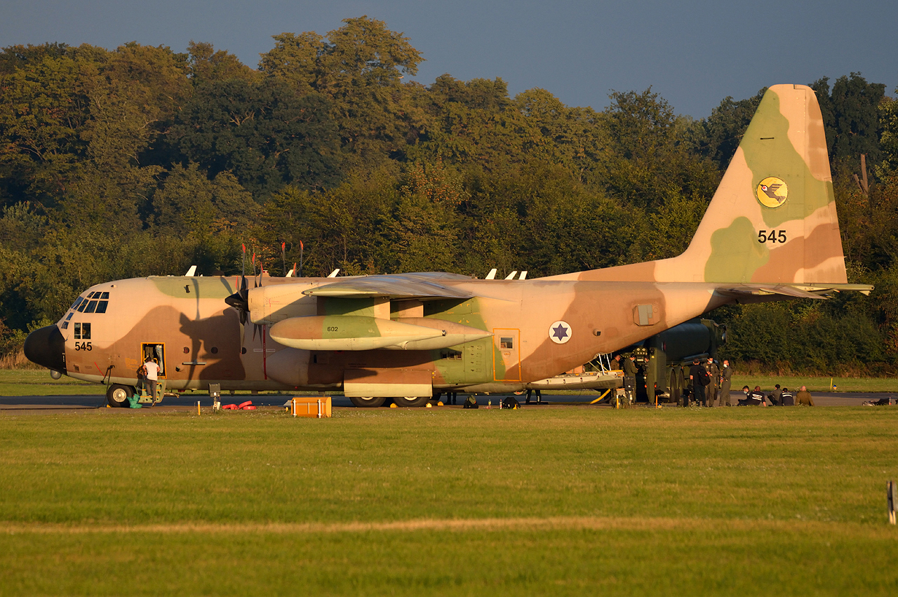 Nichts schlägt die Optik einer Lockheed Hercules.