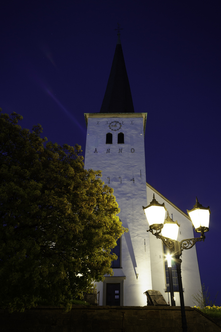 Nicolaikirche am Abend