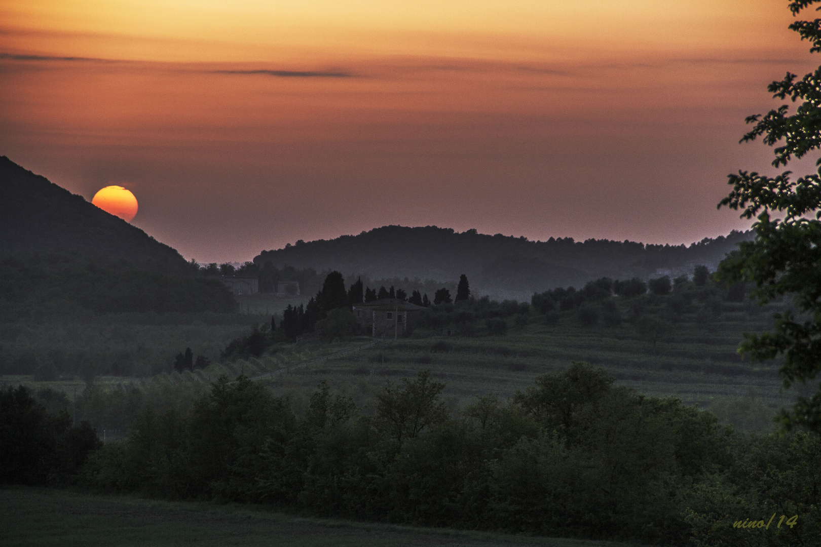 NIEBLA EN LA TARDE TOSCANA