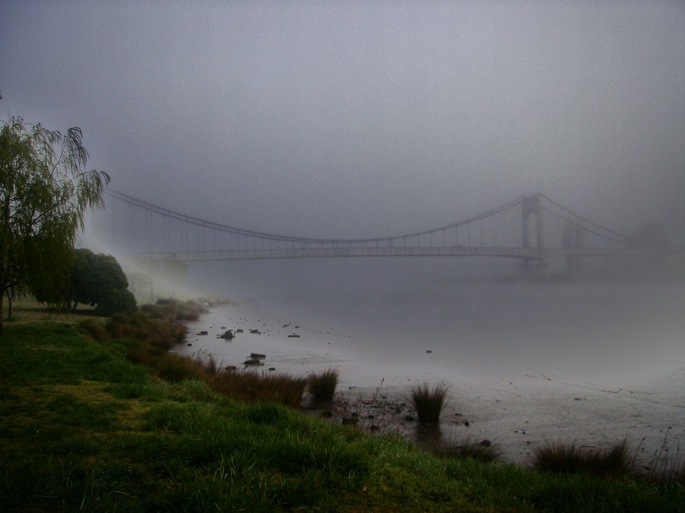 niebla,sobre el rio