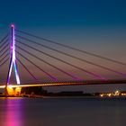 Niederrheinbrücke Wesel bei Nacht