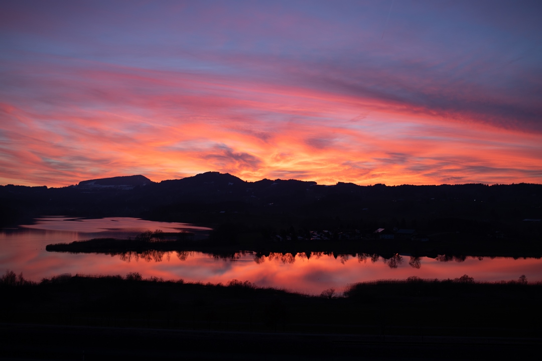 Niedersonthofener See im Abendrot