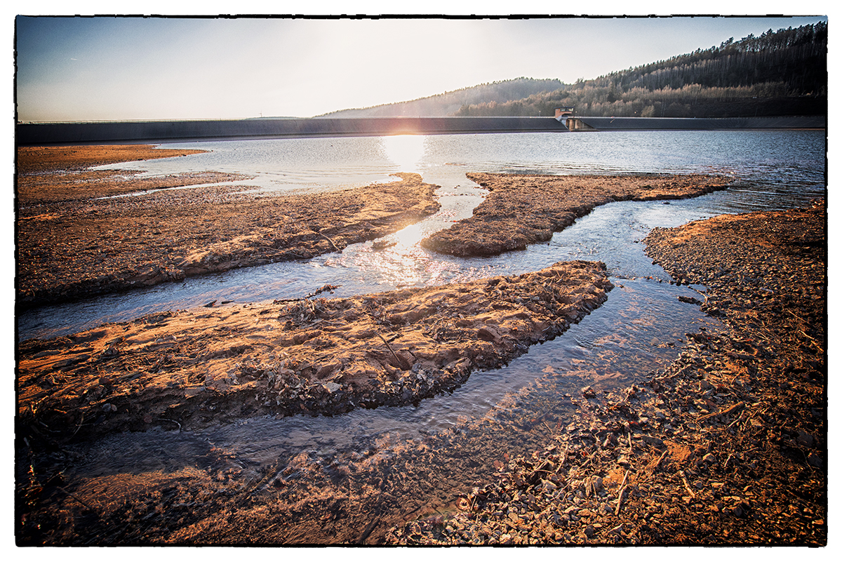 Niedrigwasser am Kinzig Stausee bei Ahl