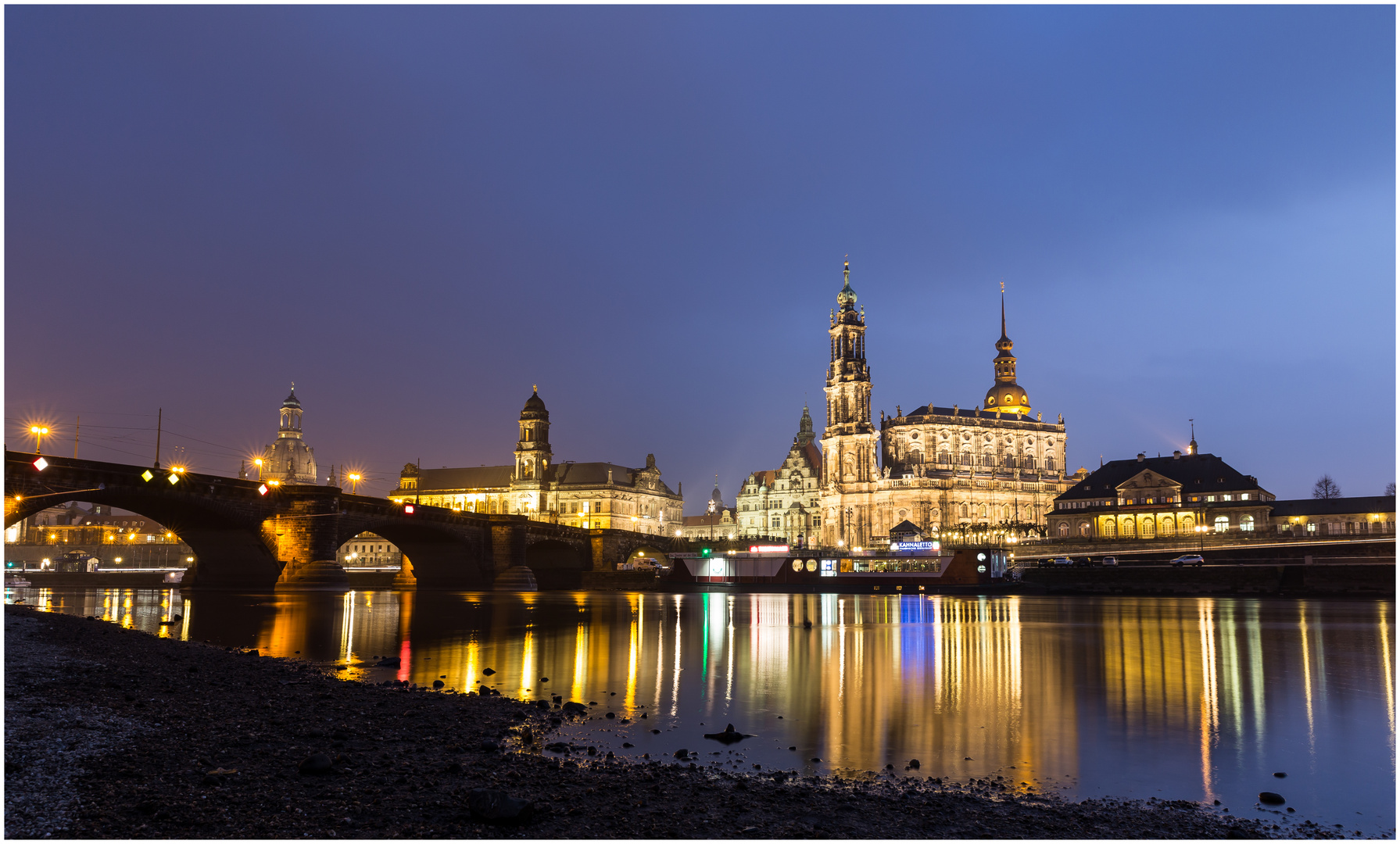 Niedrigwasser an der Elbe