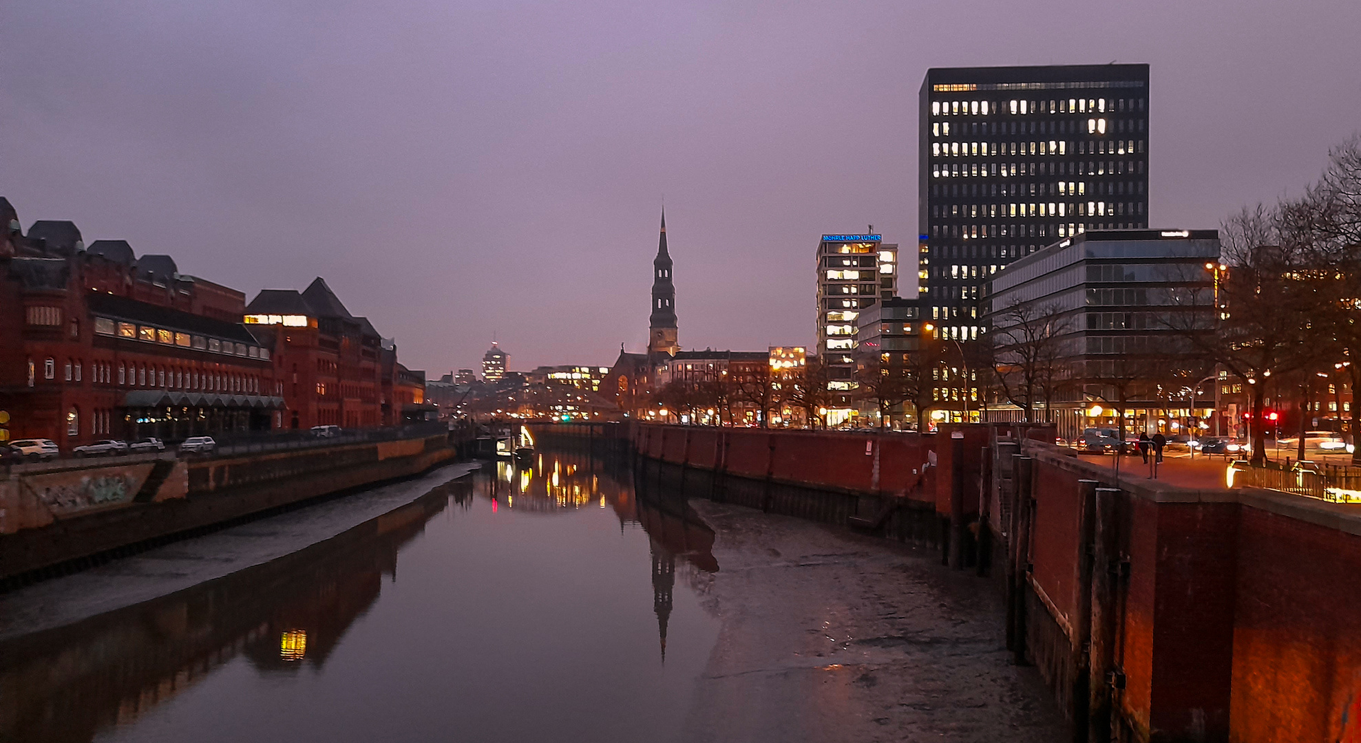 Niedrigwasser im Abendrot