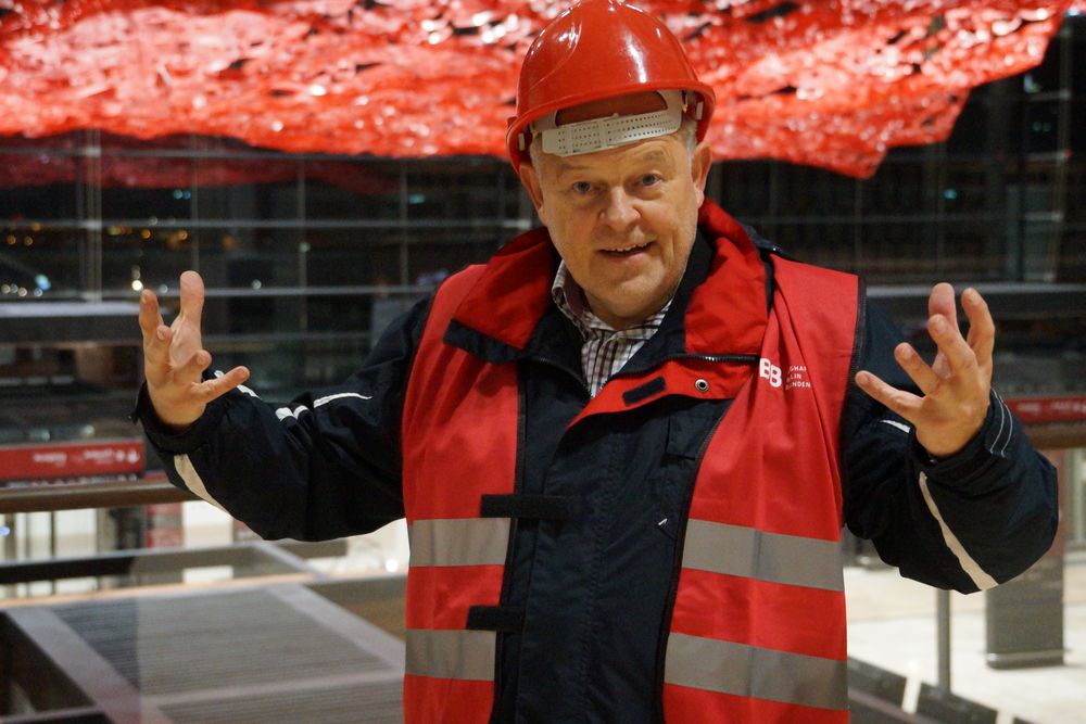 Niemand hat die Absicht einen Flughafen zu eröffnen!