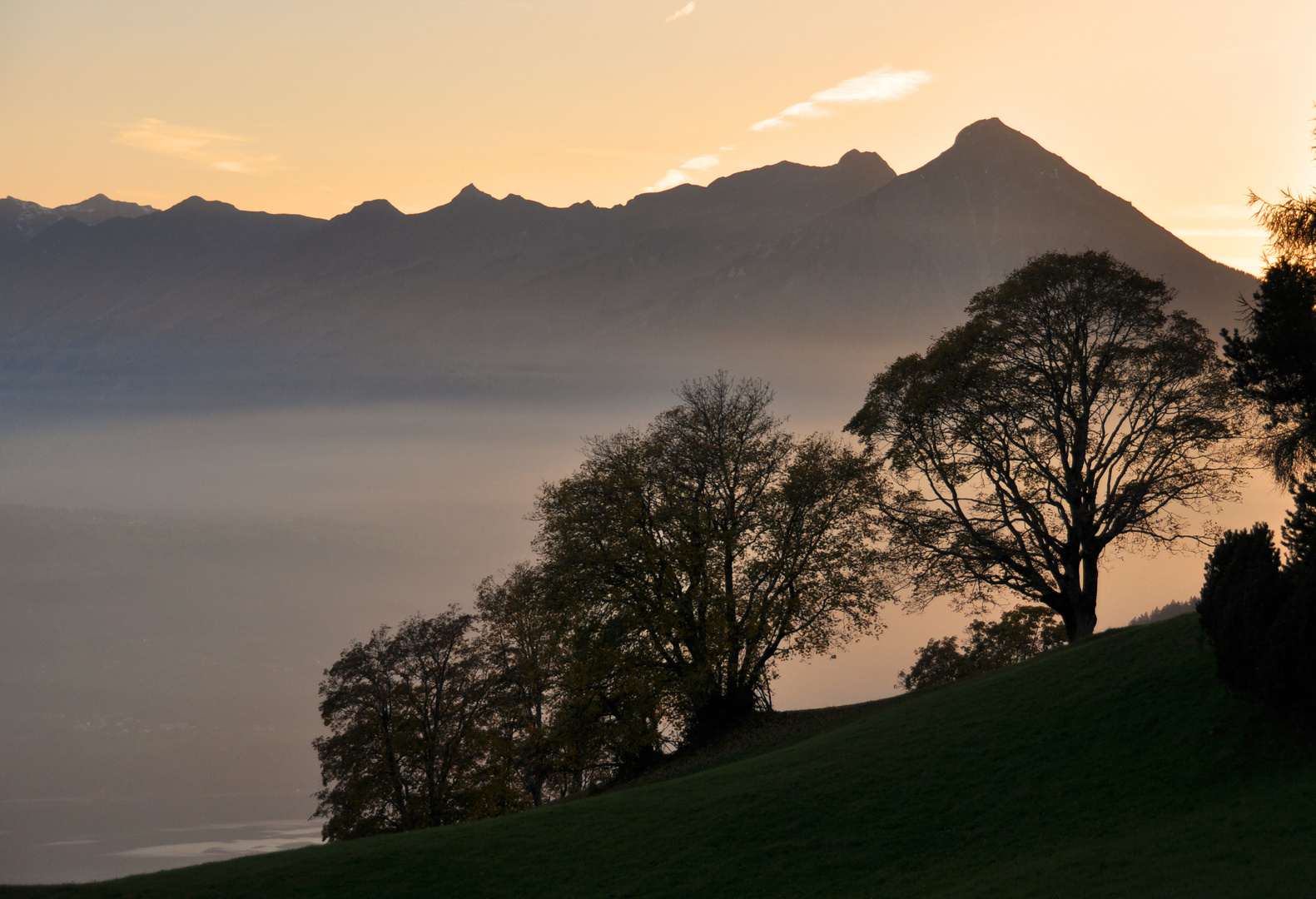 Niesen im Abendlicht