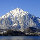 Niesen im Winterkleid (Thunersee/Schweiz)