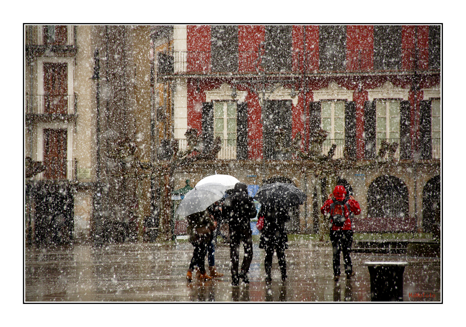 Nieva en la Plaza del Castillo