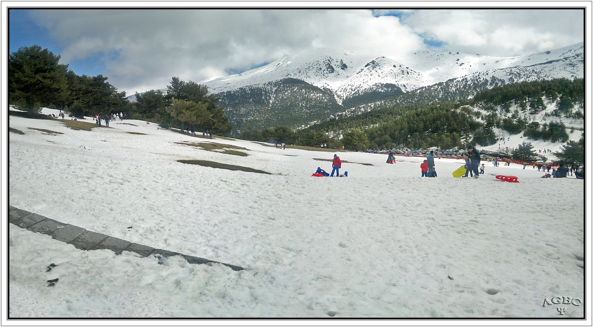 Nieve y bosques, Cotos (nevado), Madrid. Pano (2 Img.) II