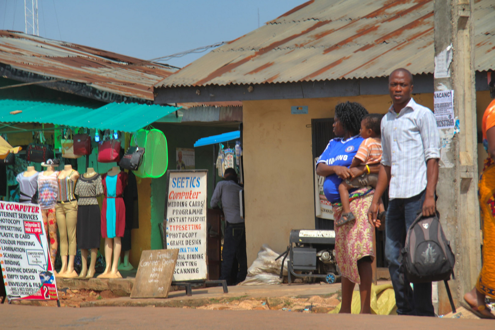 Nigeria / Benin city along the road