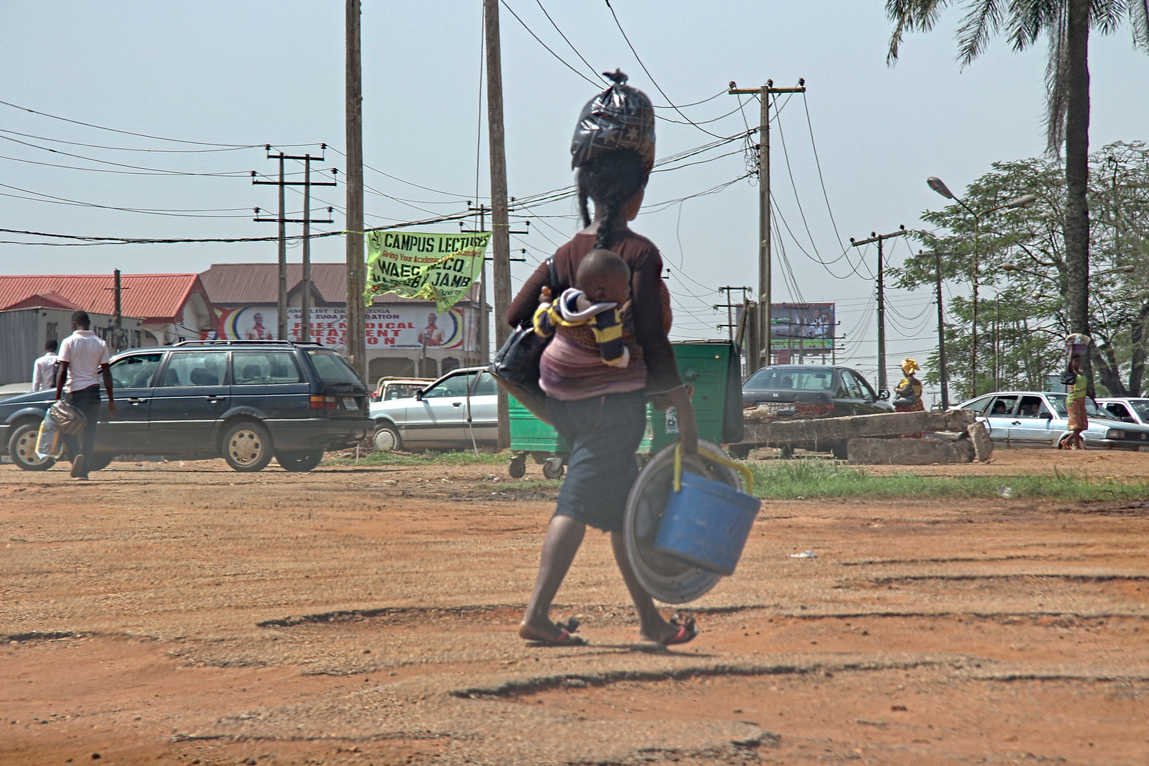 Nigeria / Benin city along the road