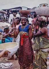 Nigeria mit duplizierten Dias, Fulani-Frauen