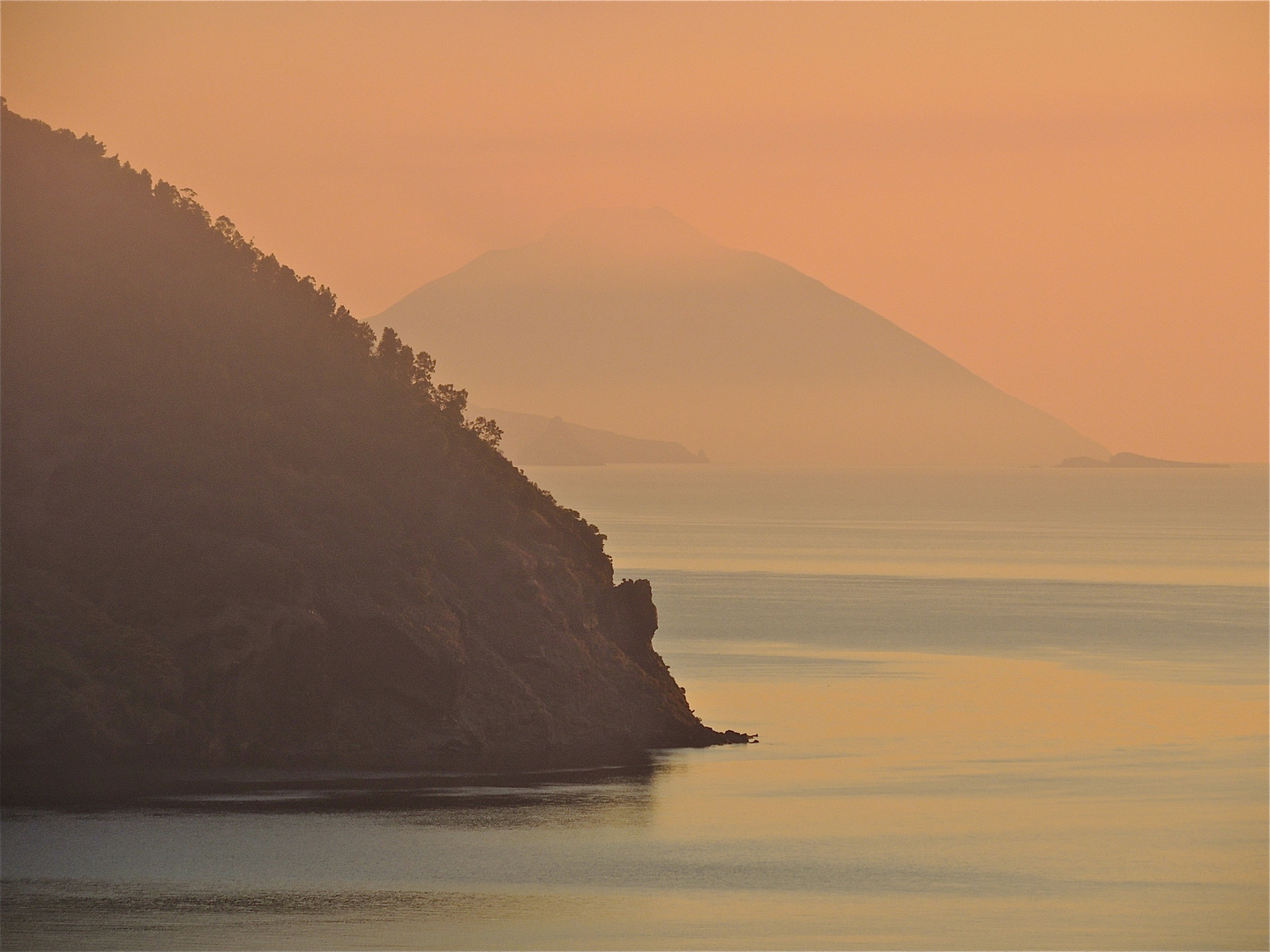 Nigghiara: alba nella nebbia