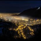 Night and fog slowly covering the city of the Crown