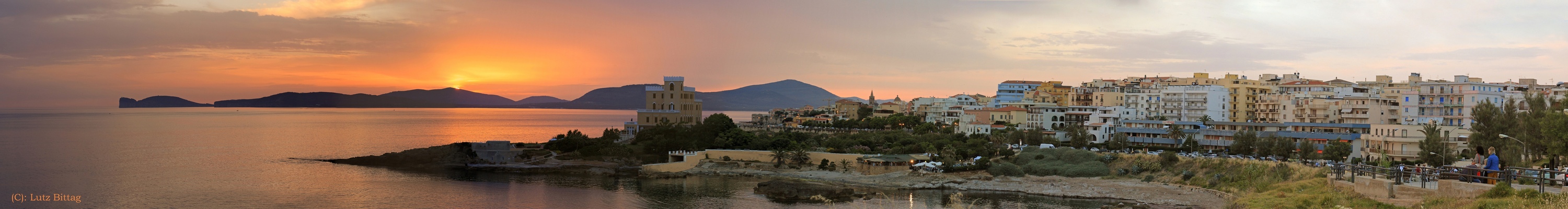 Night & Day in Alghero (Panorama zum Ziehen)