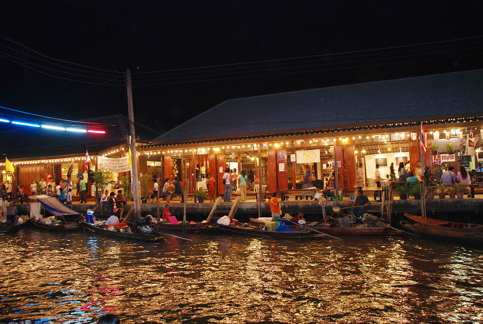 Night Floating Market from Ampawa Thailand