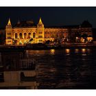 Night lights at the Danube