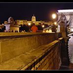 night-live on chain-bridges in Budapest
