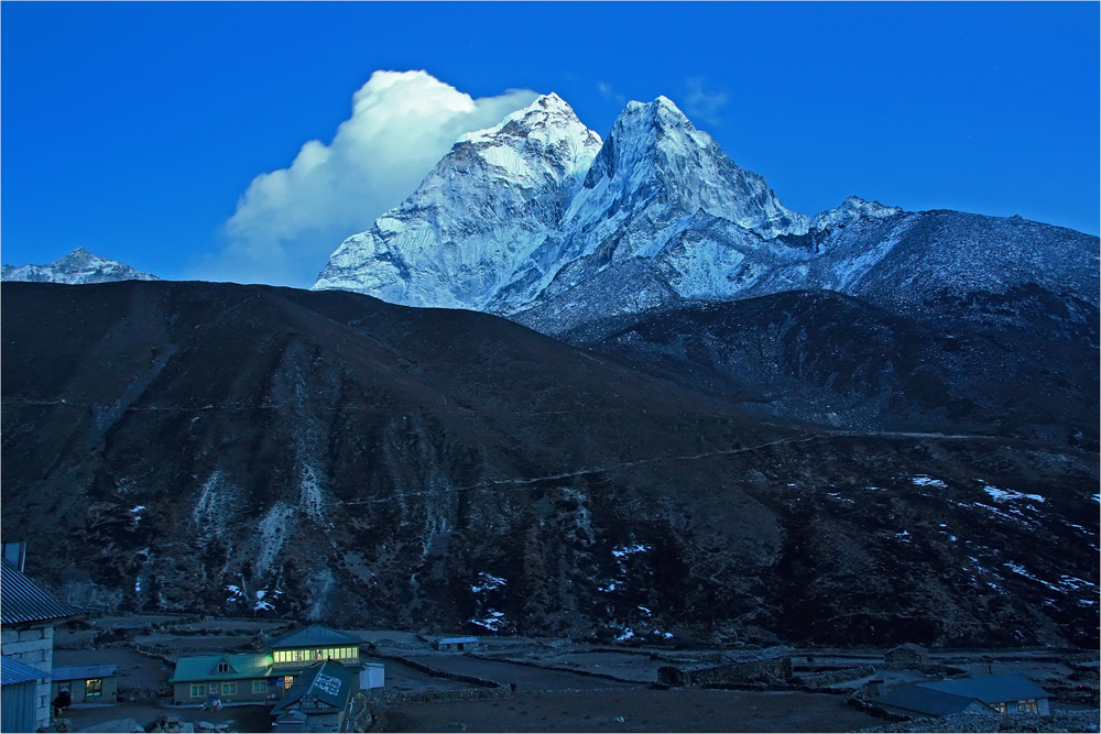 - nightfall below Ama Dablam -