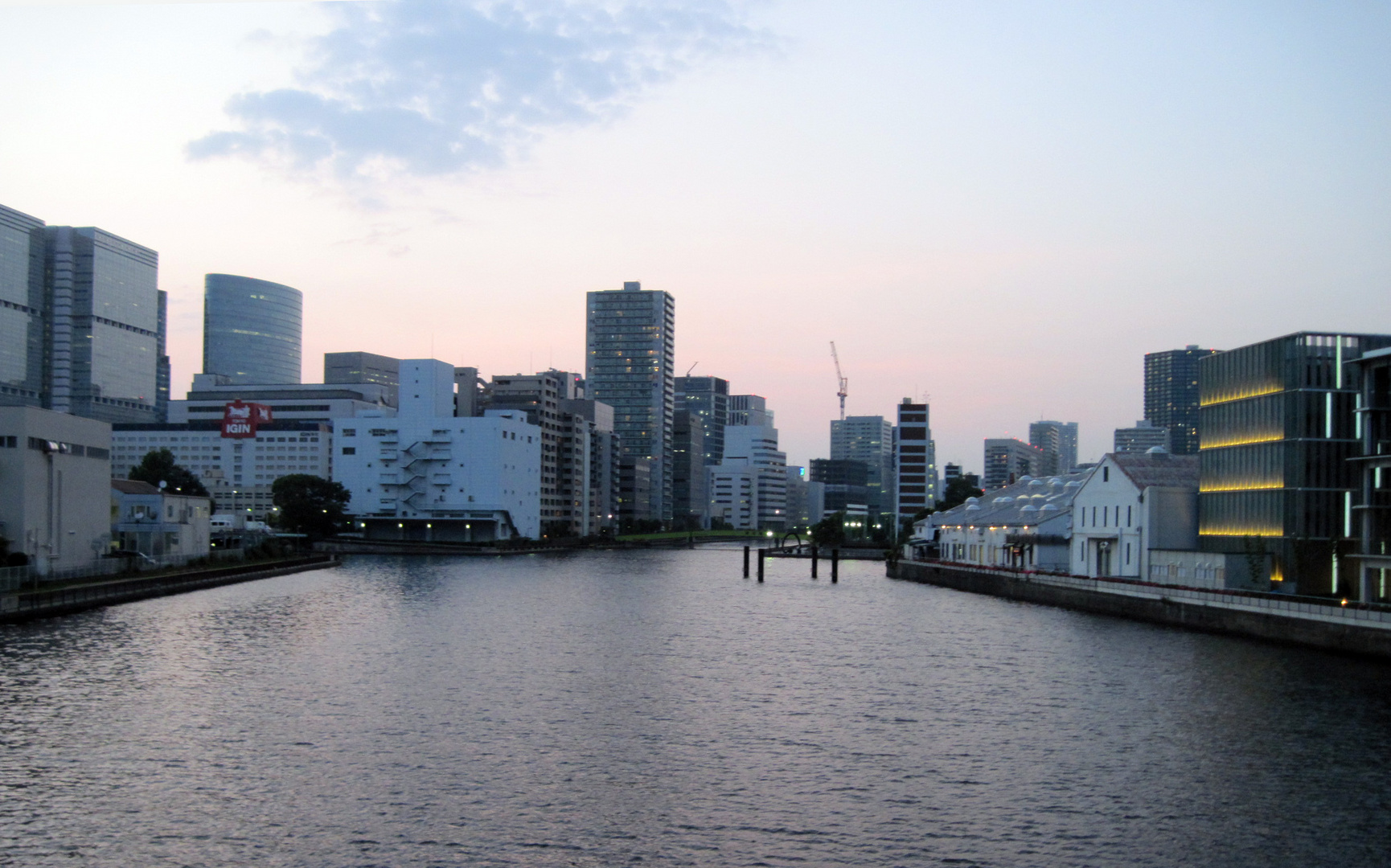 Nightfall in Shinagawa