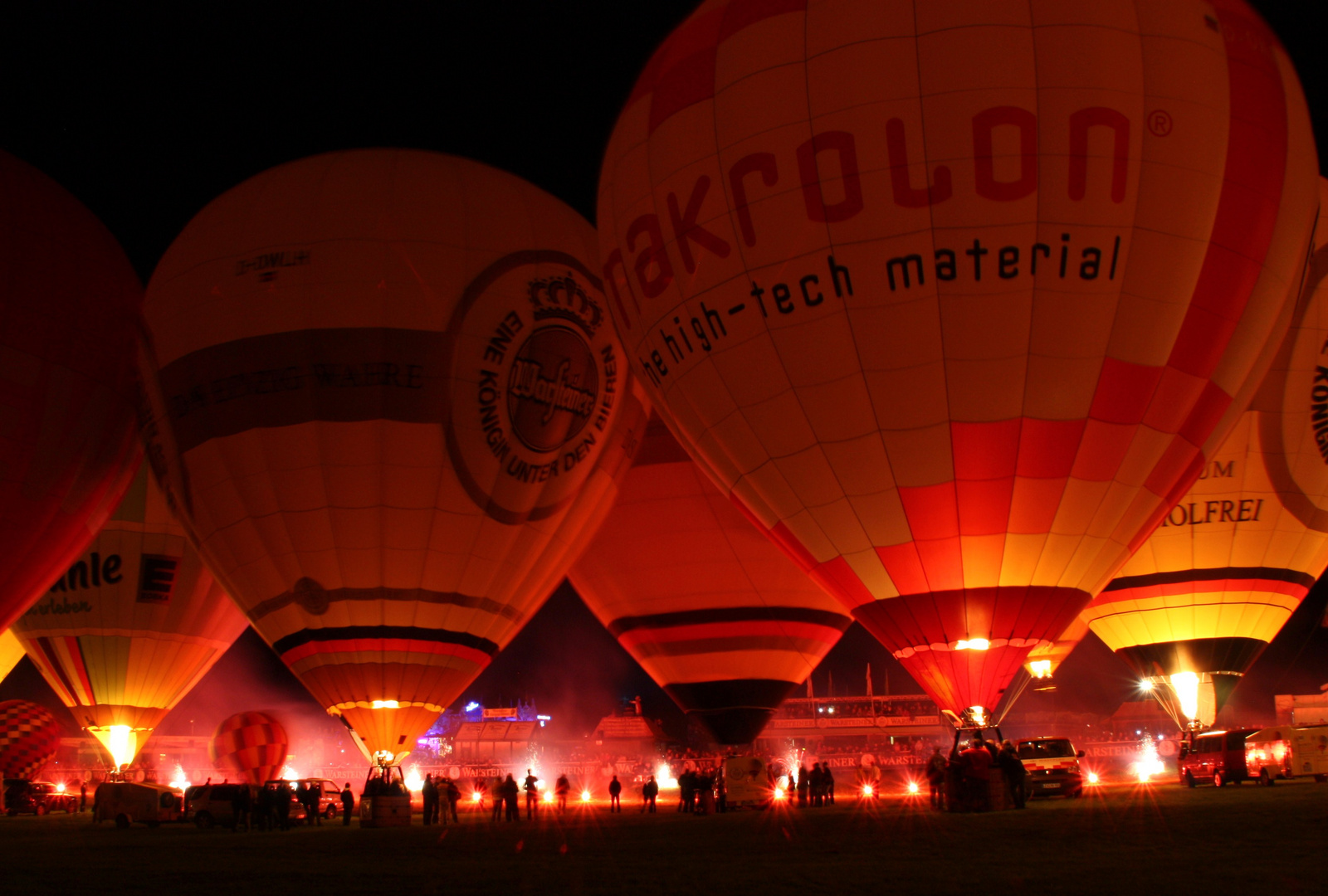 Nightglow bei der Warsteiner Montgolfiade