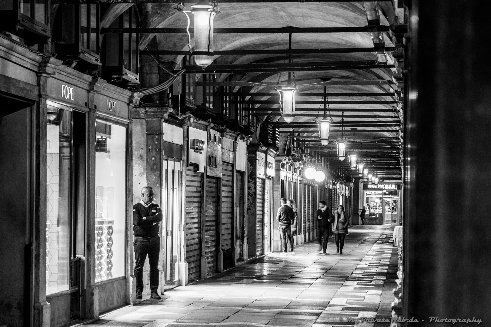 Nightwalk in Venice