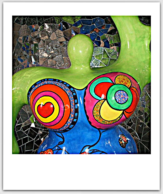 Niki de Saint Phalle Grotte 02