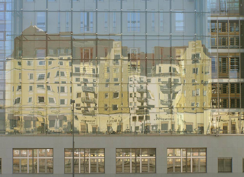 Nikolai-Viertel im Spiegelbild