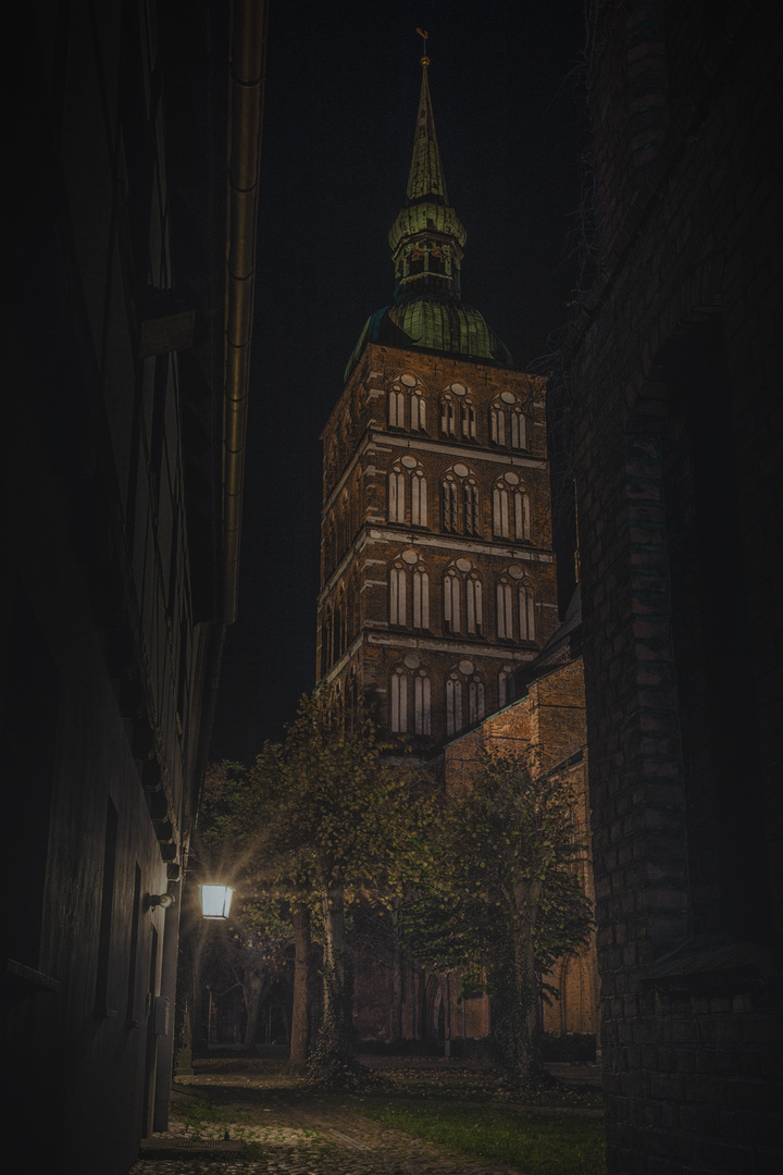 Nikolaikirche by night