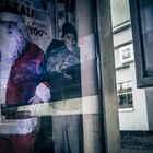 Nikolaus und Knecht Ruprecht an der Haltestelle Berliner Straße in Dortmund