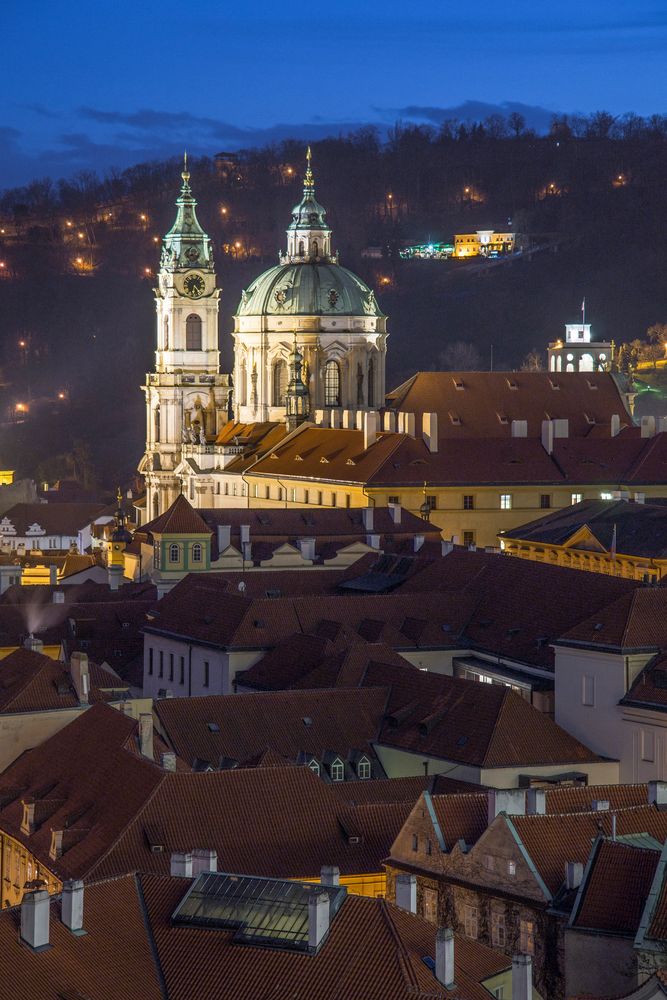 Nikolauskirche am Abend