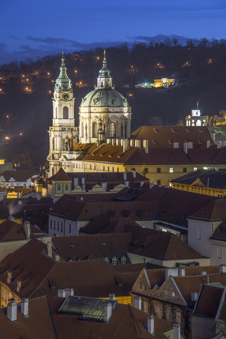 Nikolauskirche am Abend