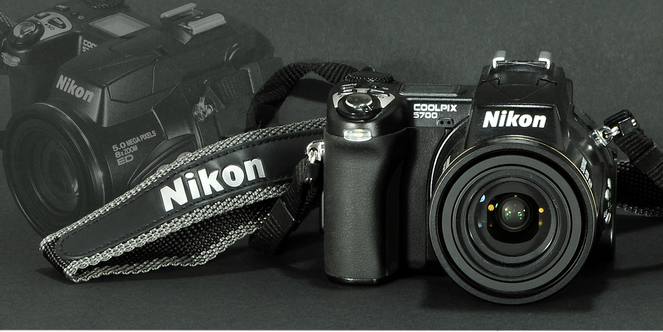 Nikon Coolpix 5700