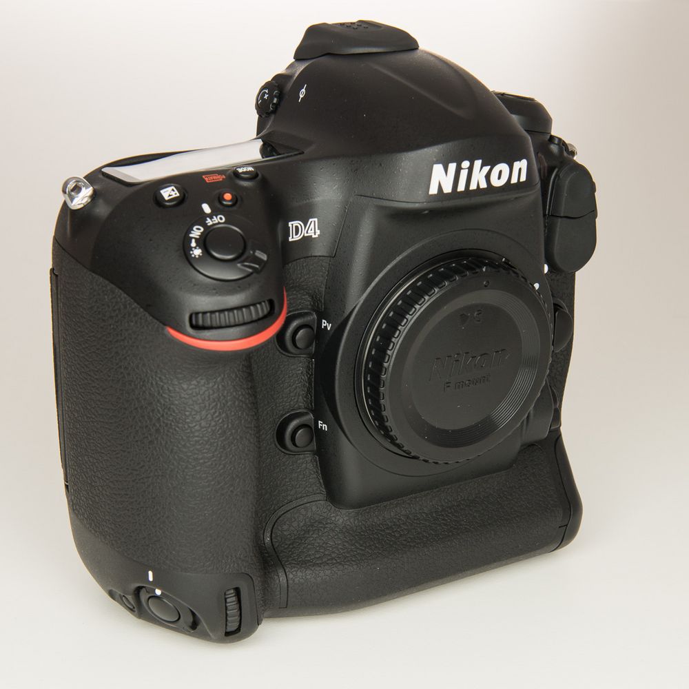 Nikon D4 zu verkaufen 2