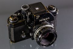 Nikon F