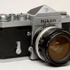 Nikon F