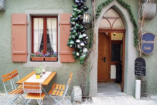 Nimm Platz und wirke auch Du...