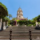 Nimmer enden wollende Treppen hoch zum Duomo di San Giorgio