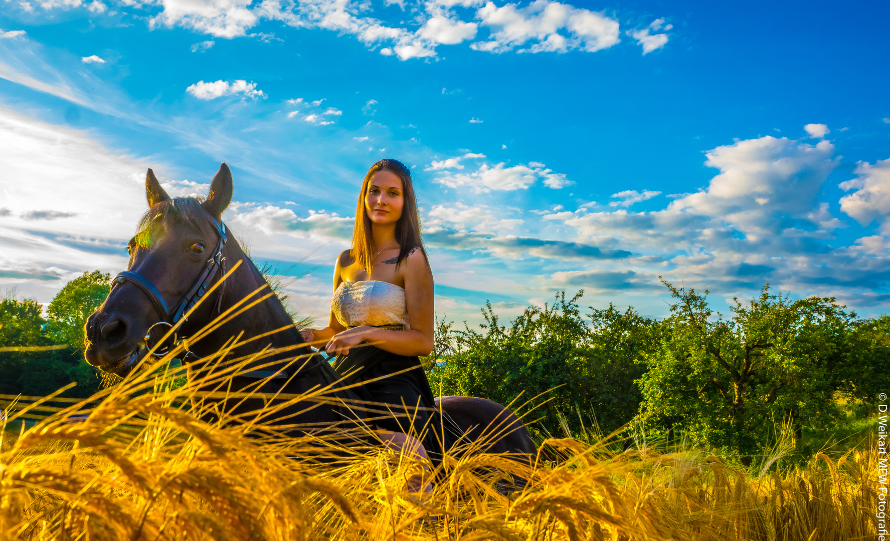 Nina mit ihrem Pferd