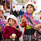 Ninas del pueblo Pisac, Cusco