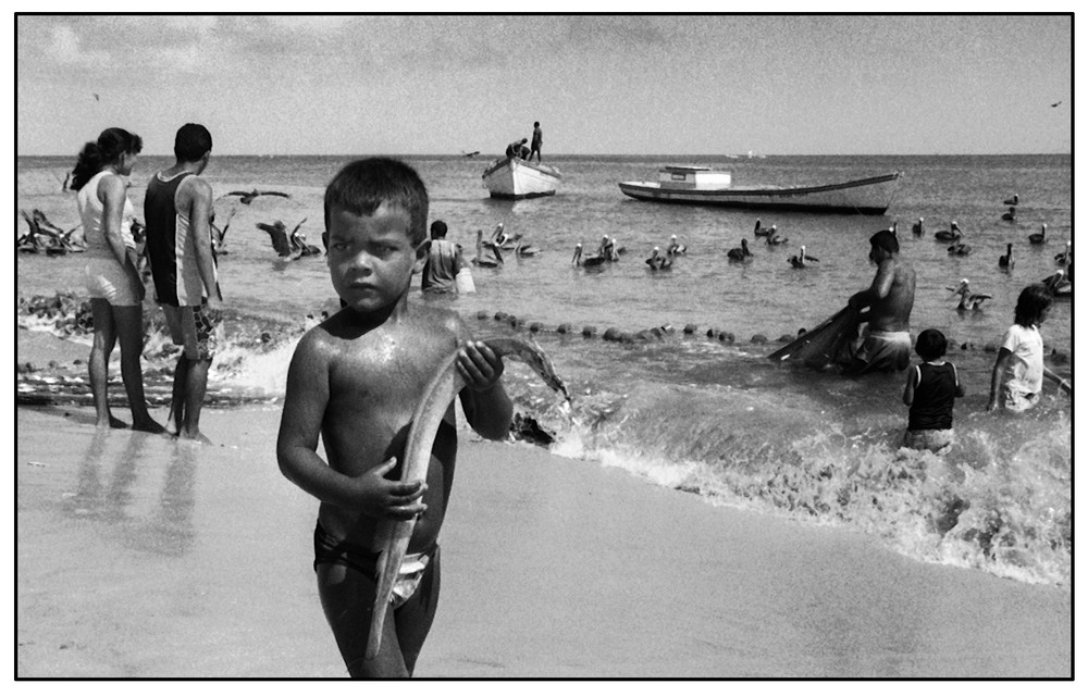 Niño con Tajalí, Guayacan, Margarita, Venezuela