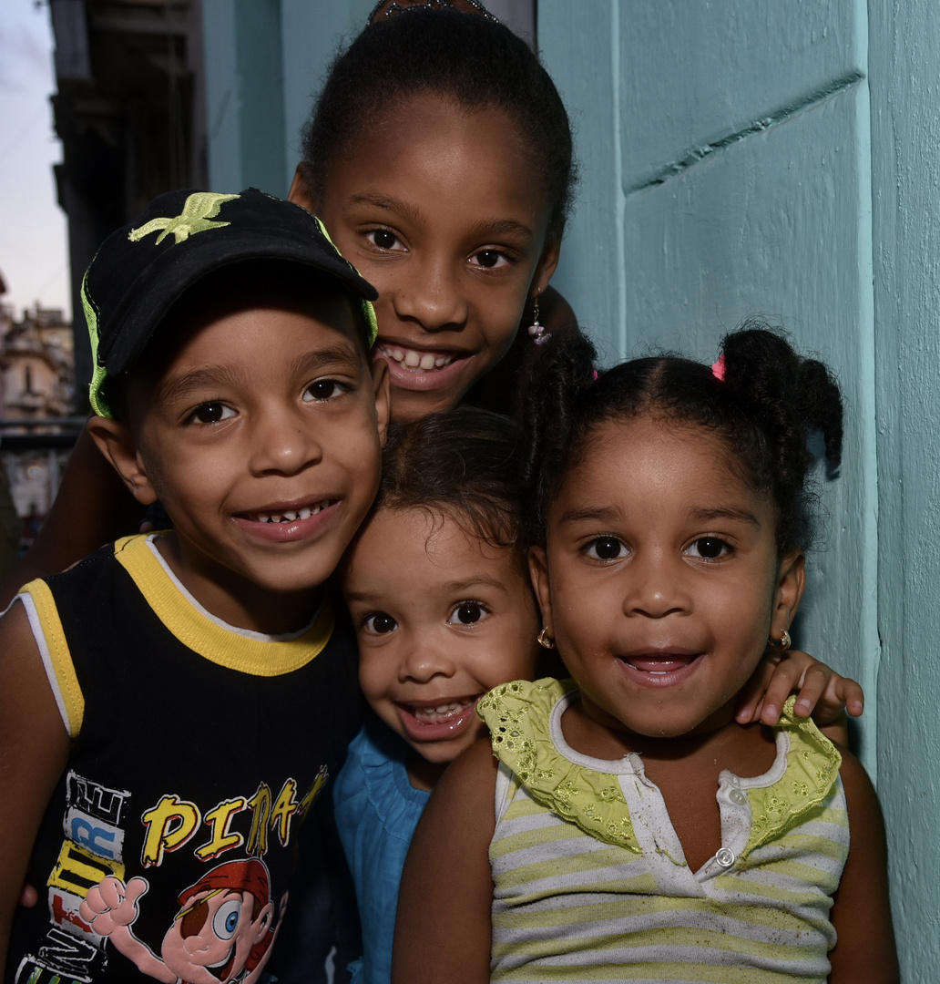 niños de La Habana