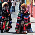 NIÑOS PARACHICOS