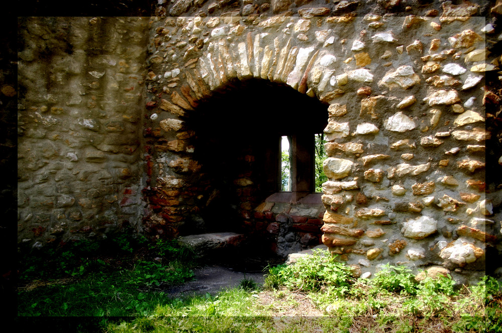 Nische in der Schneeburg bei Freiburg