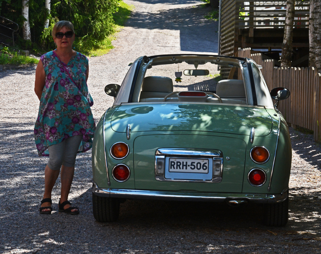 Nissan Figaro is antic but my vife is not